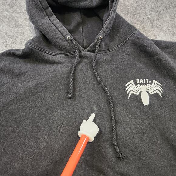 Marvel X Bait Venom Hoodie Mens 2XL Black Spider Pullover Sweatshirt Comic Book - Picture 11 of 14